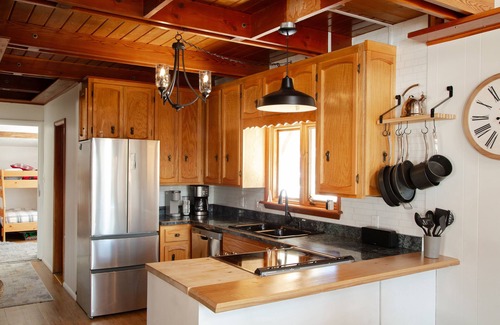Saint Mary's Ski Chalet | Beautiful 4Bd Chalet w Hot Tub & Mtn Views