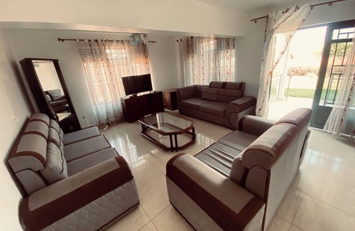 Kigali Villa | Beautiful 4bedrooms 3 bathrooms villa In Kimihurura