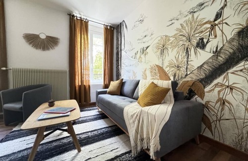 Creuzier-le-Vieux Apartment | Beautiful "Agadir" apartment for 6 people
