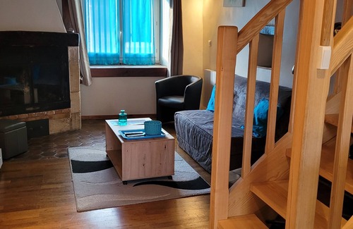 Vogue House | Beautiful air-conditioned 3-star gîte in the heart of Vogüé Village