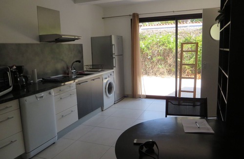 Saint-Cyr-sur-Mer Apartment | BEAUTIFUL air-conditioned T2 60m2 100 m from Les Lecques beach + parking lot