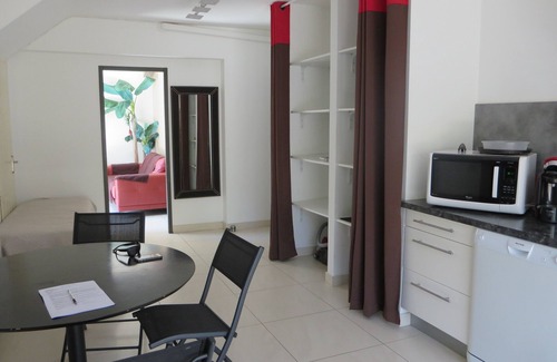 Saint-Cyr-sur-Mer Apartment | BEAUTIFUL air-conditioned T2 60m2 100 m from Les Lecques beach + parking lot
