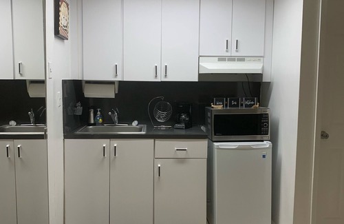 Hialeah House | Beautiful and Cozy 1 Bedroom Apartment