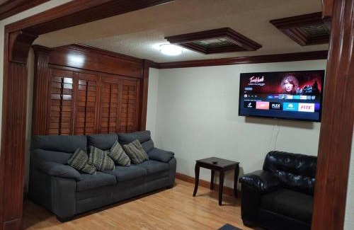 Mexicali House | BEAUTIFUL AND COZY WITH TERRACE, GREAT LOCATION