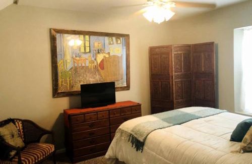 Excelsior Springs House | Beautiful and Luxurious Guest Suite Rental Ideal for Weekend Getaways from Kansas City