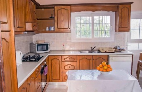 Kyrenia District Villa | Beautiful and large 3-Bed Villa in Lapta, Cyprus
