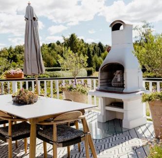 Melby House | Beautiful And Romantic Cottage With Swimmingpool