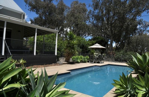 Loomberah House | Beautiful and spacious family friendly country escape!