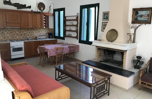 Kantanos-Selino House | Beautiful and spacious stonehouse