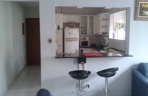 Tupi Apartment | Beautiful Ap for 7 people w/suite, balcony, screen protection, garag, wi-fi and beach kit