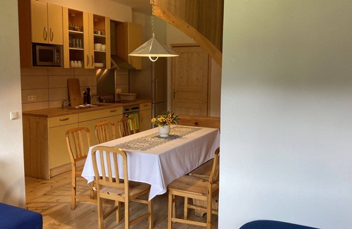 Muhldorf Apartment | Beautiful apartment for 8 guests with WIFI, balcony and parking