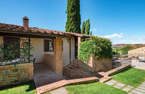 Popoltaio-Schiacciato Villa | Beautiful apartment in villa for 8 guests with A/C, WIFI, pool, TV and patio
