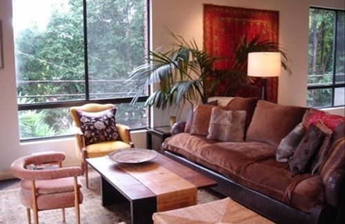 Pacific Palisades Condo | Beautiful apartment by the beach and the mountains