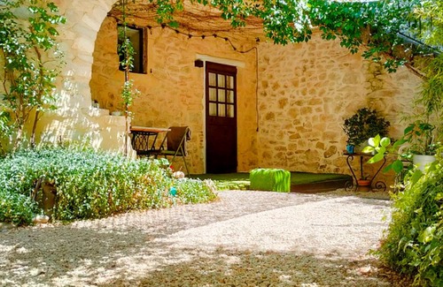 Fons-sur-Lussan Apartment | Beautiful apartment in Fons sur Lussan