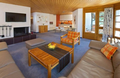 Lenzerheide Apartment | Beautiful apartment for 4 guests with TV and balcony