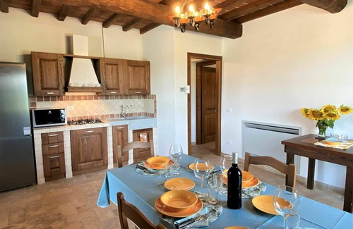 Guardistallo Apartment | Beautiful apartment for 5 guests with pool, WIFI, A/C, terrace, pets allowed and parking