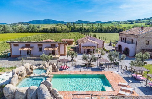 Guardistallo Apartment | Beautiful apartment for 5 guests with pool, WIFI, A/C, terrace, pets allowed and parking