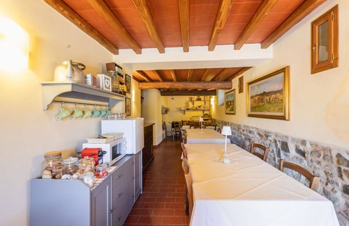 Montebonello Apartment | Beautiful apartment for 6 people with WIFI, pool, A/C, TV, pets allowed, panoramic view and park.