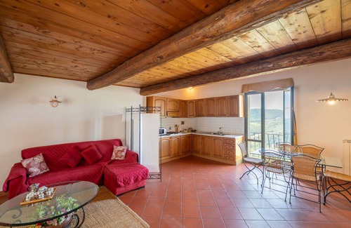 Montebonello Apartment | Beautiful apartment for 6 people with WIFI, pool, A/C, TV, pets allowed, panoramic view and park.