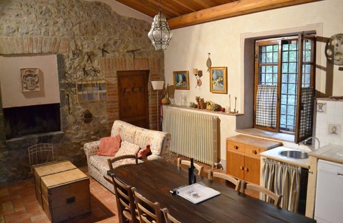 Monteleone d'Orvieto Apartment | Beautiful apartment for 8 guests with pool, WIFI and TV
