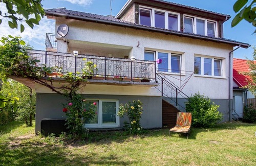 Koszalin House | Beautiful apartment in villa for 10 people with WIFI, TV, patio and pets allowed