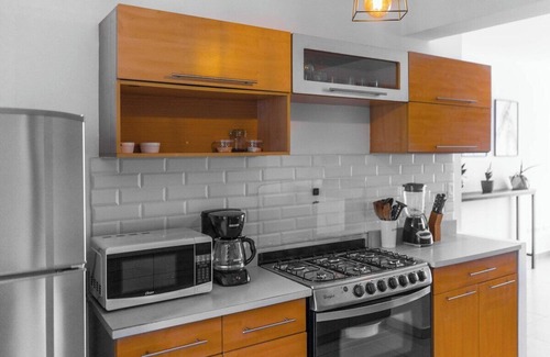 San Salvador Apartment | Beautiful Apartment in Escalón! City & Volcano Views!n