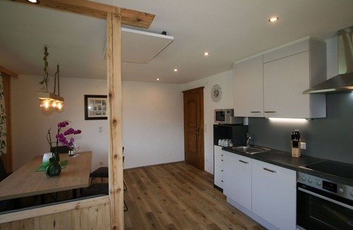 Distelberg Apartment | Beautiful apartment for 8 guests with WIFI, TV, balcony and pets allowed