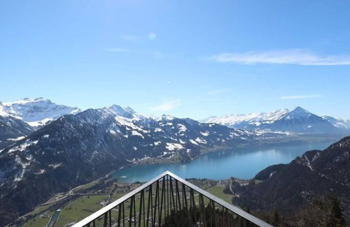 Sundlauenen Apartment | Beautiful apartment for 6 people with WIFI, TV and balcony
