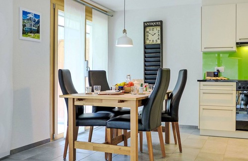 Blausee Apartment | Beautiful apartment for 3 people with WIFI, hot tub, TV, terrace, panoramic view and parking