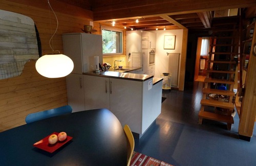 Zweisimmen Apartment | Beautiful apartment for 4 people with WIFI, balcony and pets allowed