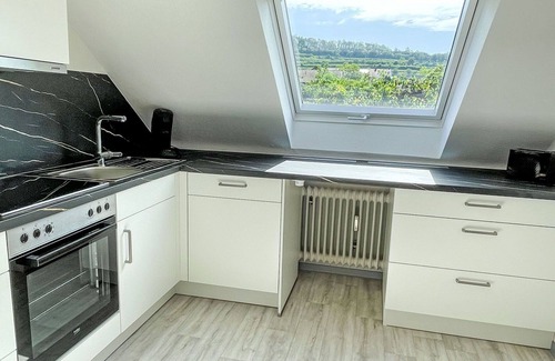 Bischoffingen Apartment | Beautiful apartment for 3 people with WIFI, TV, balcony and panoramic view