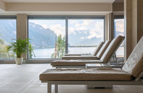 Montreux Apartment | Beautiful apartment for 2 people with pool, A/C, WIFI, TV, terrace, panoramic view and parking