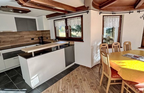 Saas Almagell Apartment | Beautiful apartment for 8 guests with WIFI, TV, patio, pets allowed, panoramic view and parking