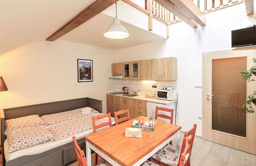 Arnoltice Apartment | Beautiful apartment for 6 guests with WIFI, TV and terrace