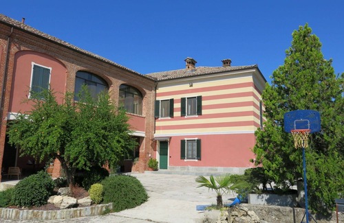Castelletto Merli Apartment | Beautiful apartment for 4 people with WIFI, TV, patio, pets allowed and parking