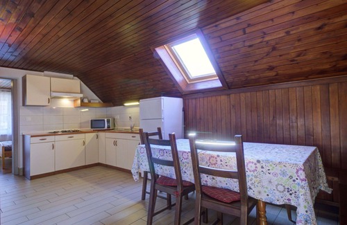 Bohinjska Bistrica Apartment | Beautiful apartment for 10 people with WIFI, TV, balcony, pets allowed, panoramic view and parking