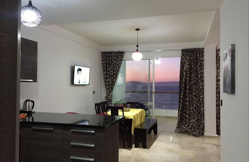 Oued Alian Apartment | Beautiful apartment: feet on the water