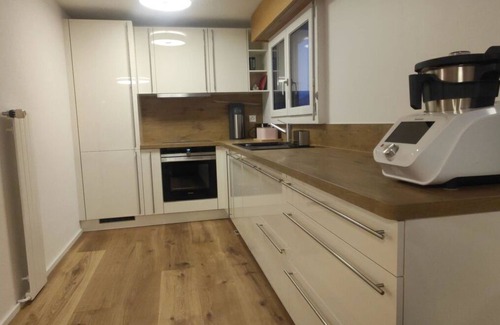 Lenk Apartment | Beautiful apartment for 5 guests with WIFI and balcony