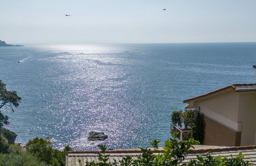 Pontedecimo Apartment | Beautiful apartment for 4 guests with WIFI, A/C, TV, balcony and panoramic view, close to Portof.