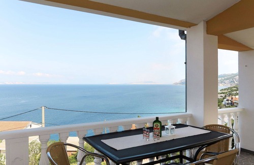 Prizna Apartment | Beautiful apartment for 2 guests with WIFI, A/C, TV and terrace