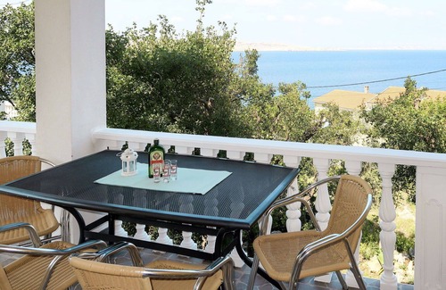 Prizna Apartment | Beautiful apartment for 2 guests with WIFI, A/C, TV and terrace