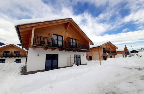 Jenig House | Beautiful apartment in villa for 4 guests with WIFI, TV, terrace, panoramic view and parking
