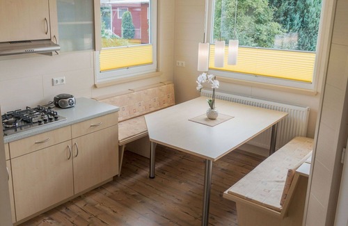 Bad Emstal House | Beautiful apartment in villa for 5 guests with WIFI, pool, TV, terrace, pets allowed and parking