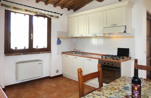 Scansano Villa | Beautiful apartment in villa for 4 guests with pool, WIFI, A/C, TV, terrace and pets allowed