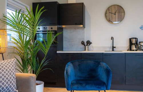 De Koog House | Beautiful apartment in villa for 4 guests with A/C, WIFI, TV, terrace and parking