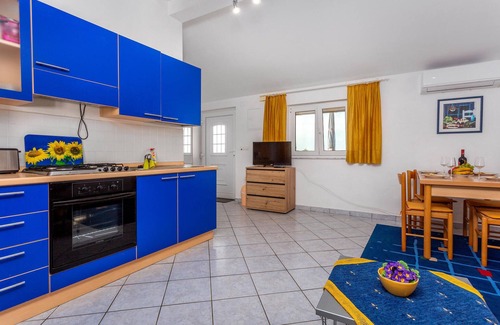 Sveti Ivan Dobrinjski Apartment | Beautiful apartment in Malinska