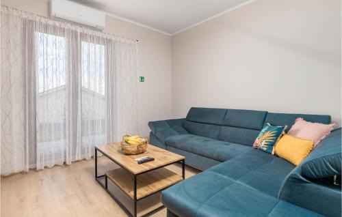 Opric Apartment | Beautiful Apartment In Lovran With Wifi