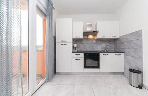 Sevid Apartment | Beautiful apartment in Sevid with WiFi