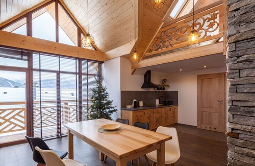 Zakopane House | Beautiful apartment in villa for 6 guests with WIFI, TV, terrace and pets allowed