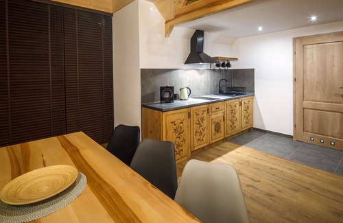 Zakopane House | Beautiful apartment in villa for 6 guests with WIFI, TV, terrace and pets allowed